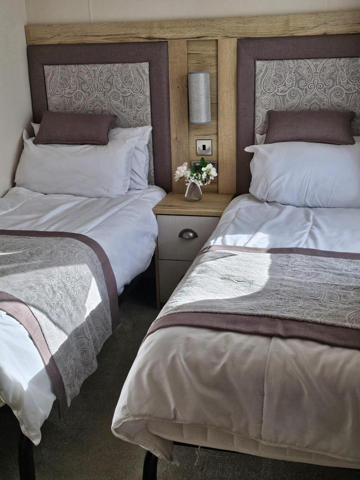 Premium 2 Bedroom Caravan With Free Wifi 헌스탠턴 외부 사진